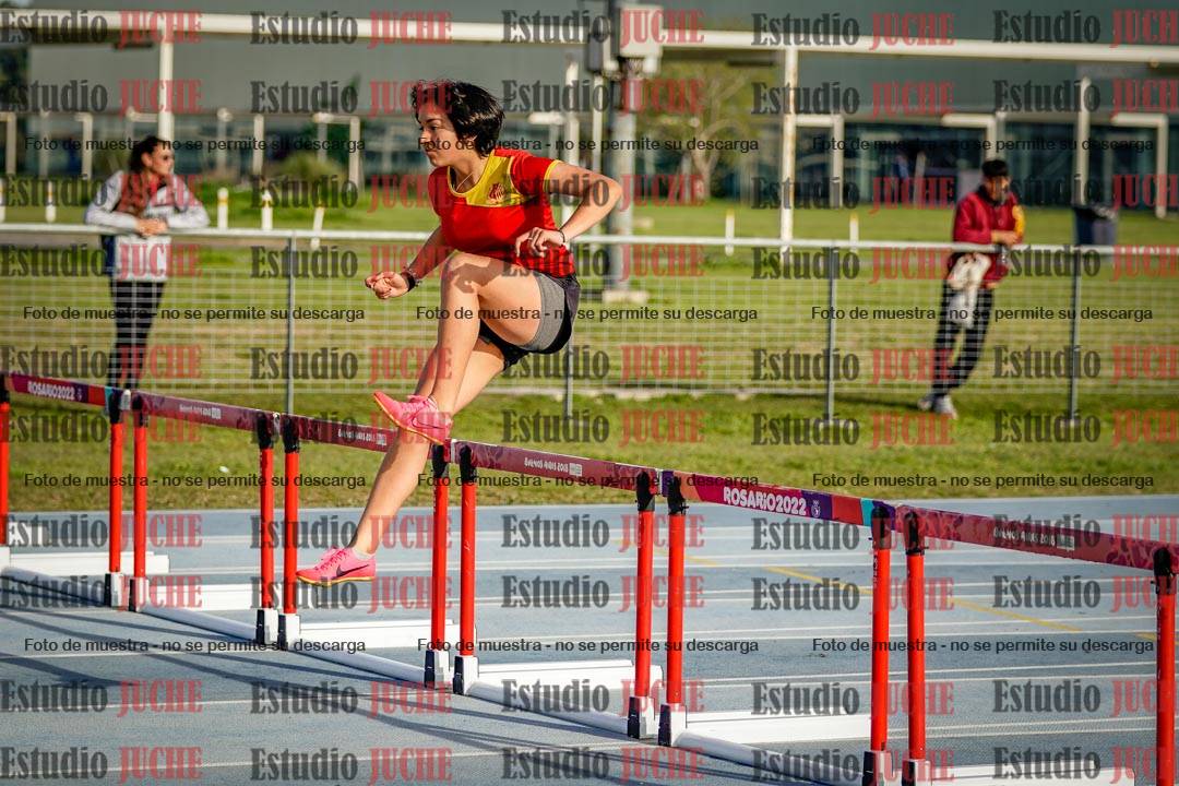 Fotos de los 100 m con vallas de mujeres - heptatlón 1