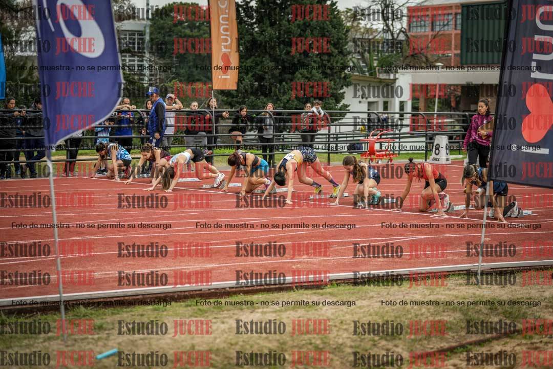 Fotos de los 100 m con vallas de mujeres