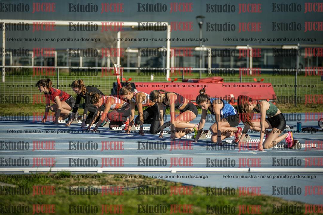 Fotos de los 100 m con vallas de mujeres