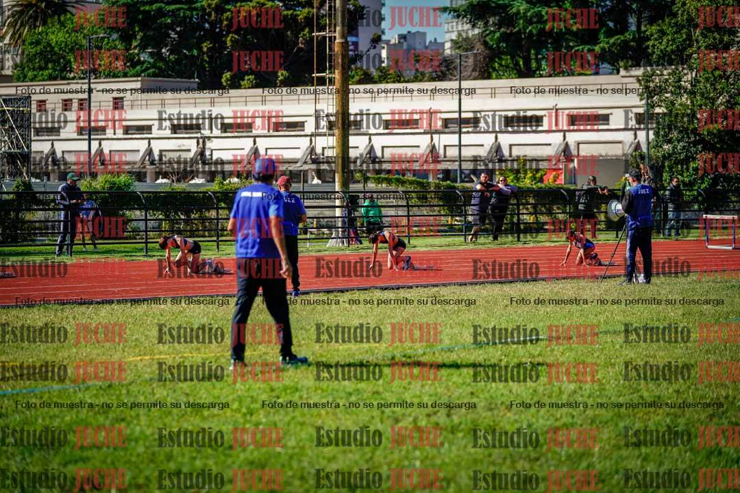 Fotos de los 295 m con vallas de mujeres