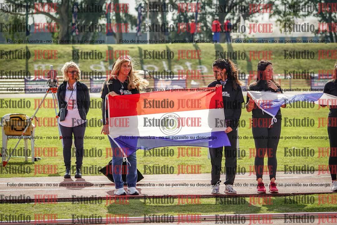 Fotos de algunos extras y podios del día 1