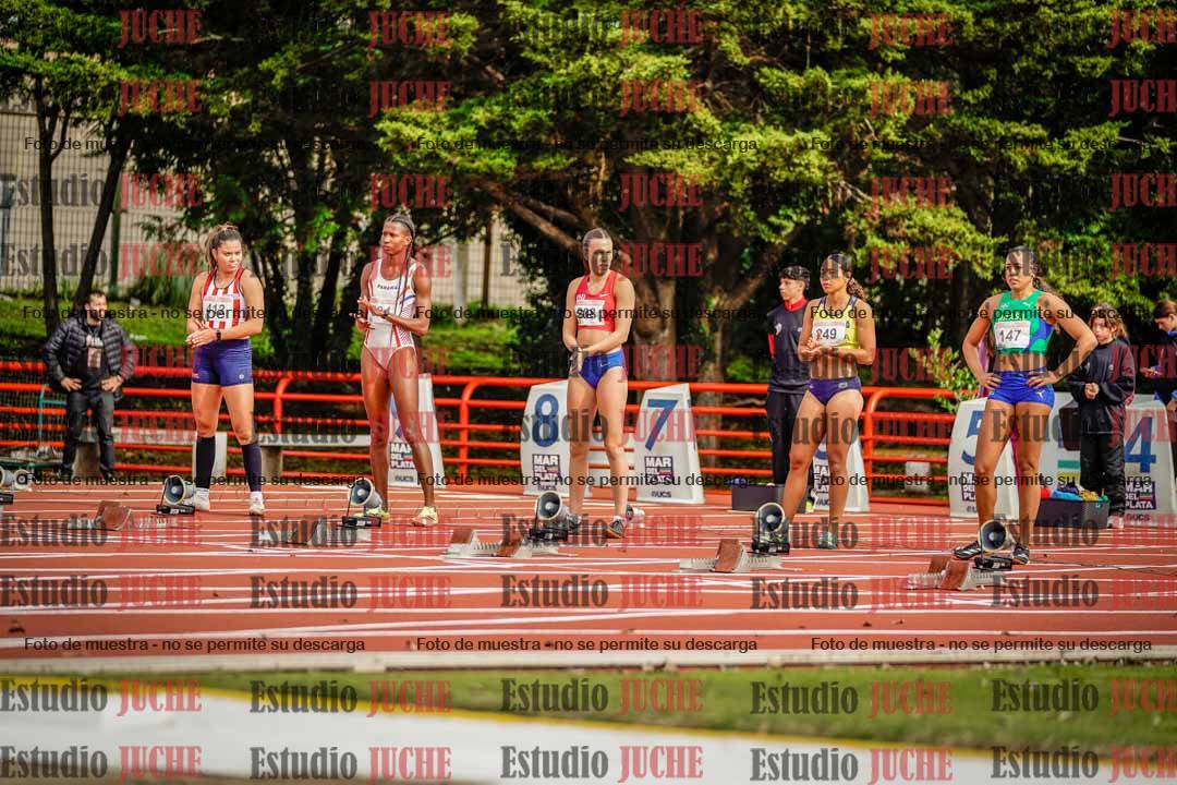 Fotos de los 100 m con vallas de mujeres