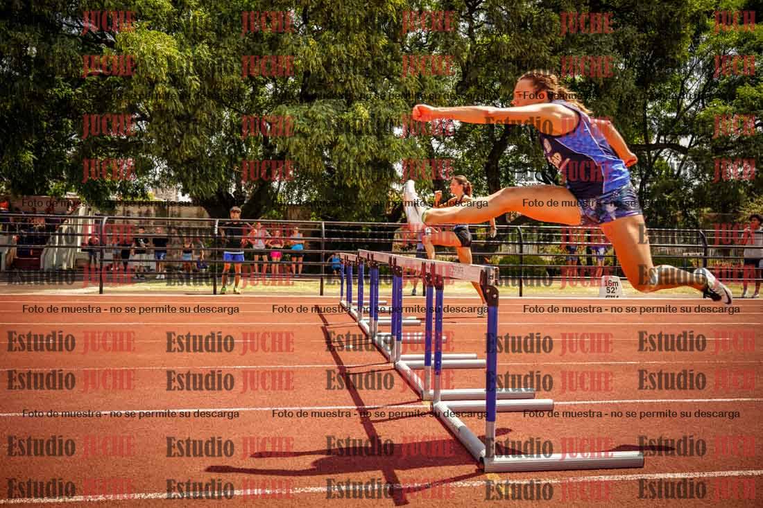 Fotos de los 100 m con vallas de mujeres