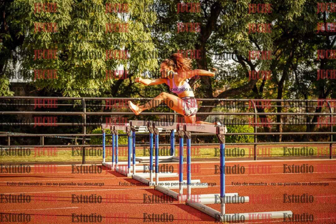 Fotos de los 100 m con vallas de mujeres - combinadas 1