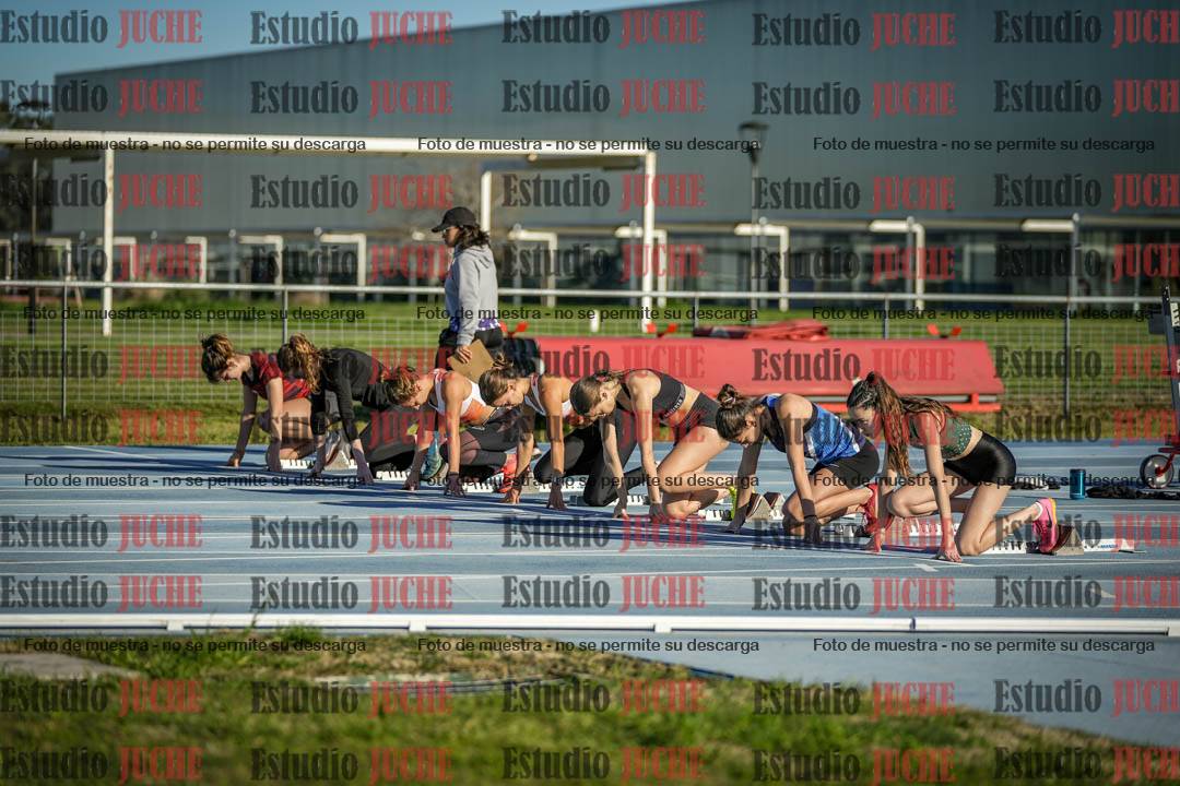 Fotos de los 100 m con vallas de mujeres