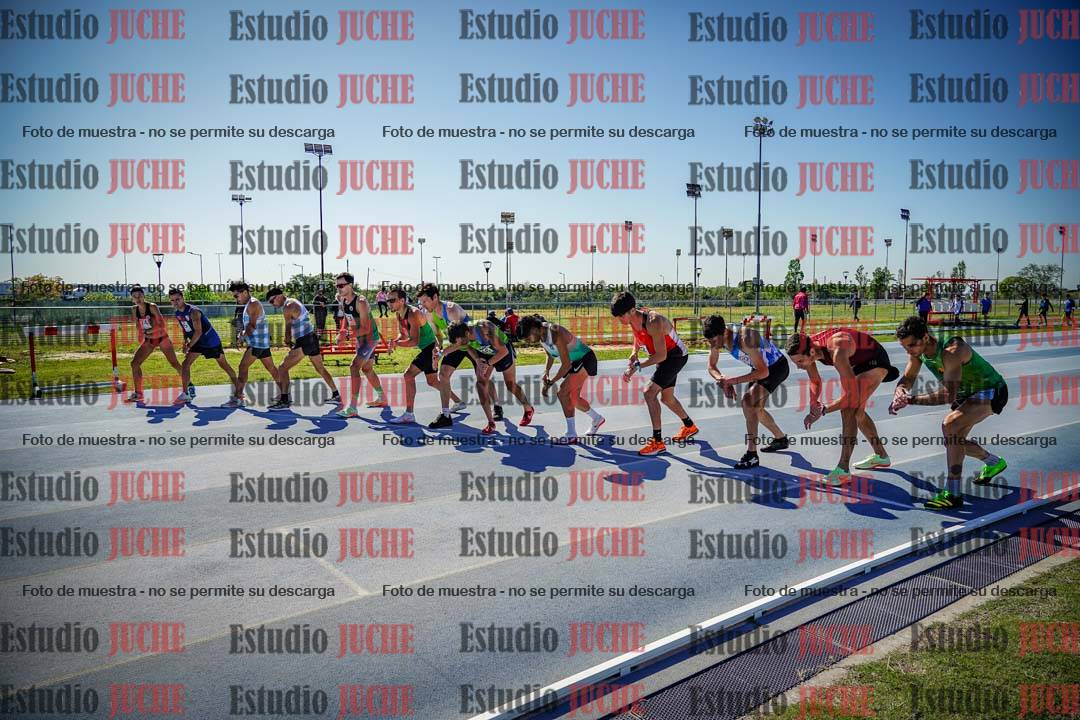 Fotos de los 5000 m de mujeres y varones - serie 1