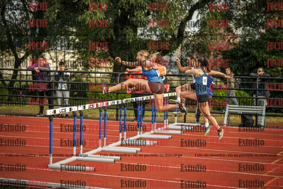Fotos de los 100 m con vallas de mujeres - heptatlón 1