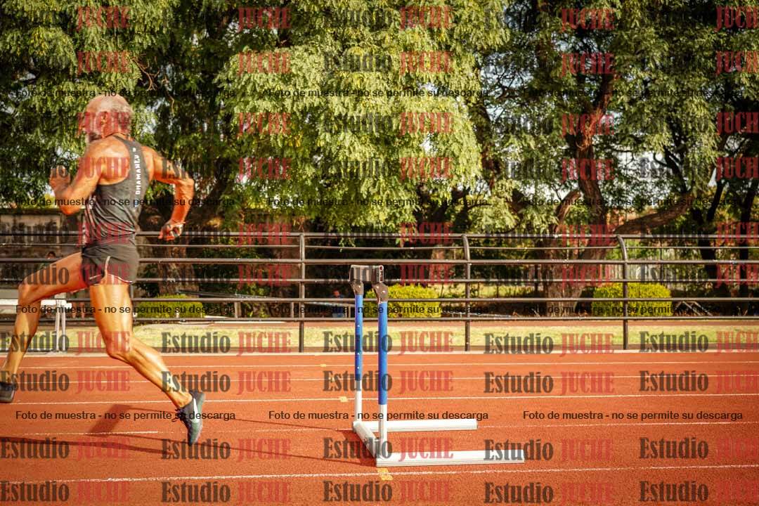 Fotos de los 100 m con vallas de varones - combinadas 6