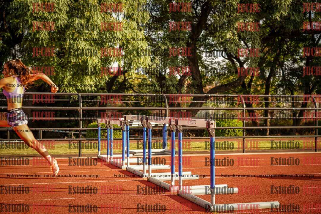 Fotos de los 100 m con vallas de mujeres - combinadas 1