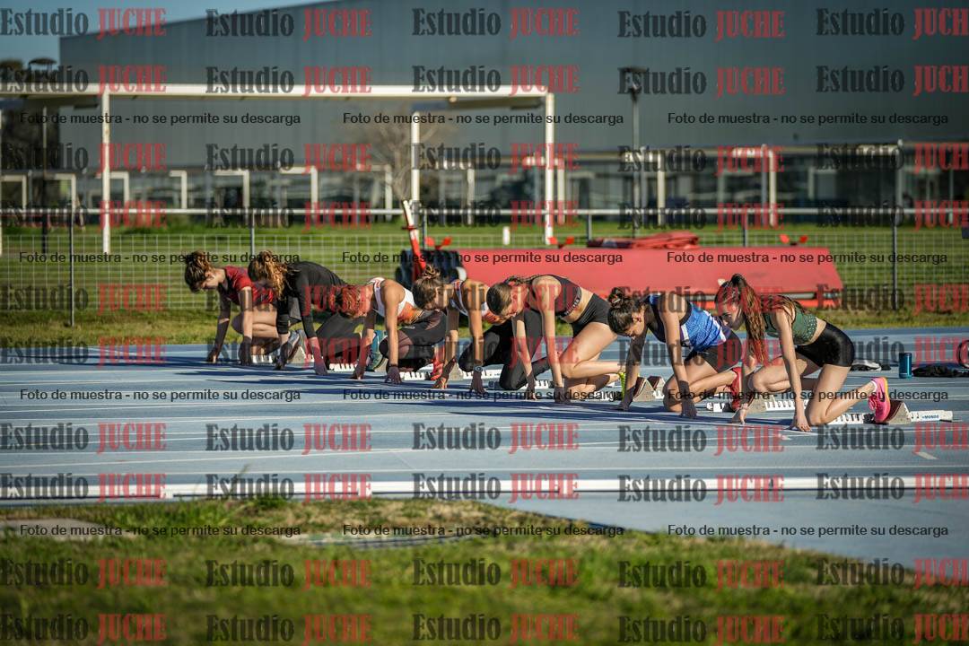 Fotos de los 100 m con vallas de mujeres