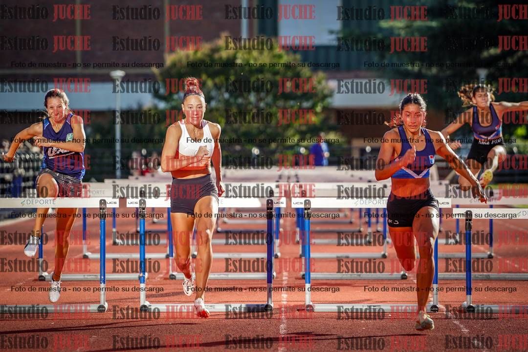 Fotos de los 100 m con vallas de mujeres - heptatlón 1