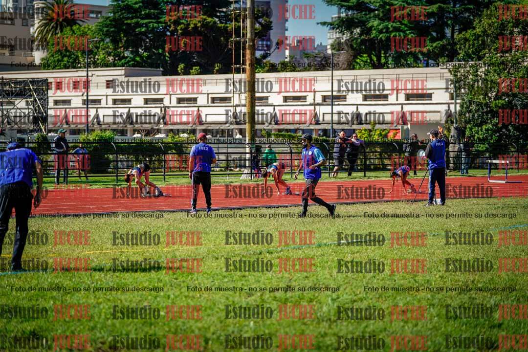 Fotos de los 295 m con vallas de mujeres