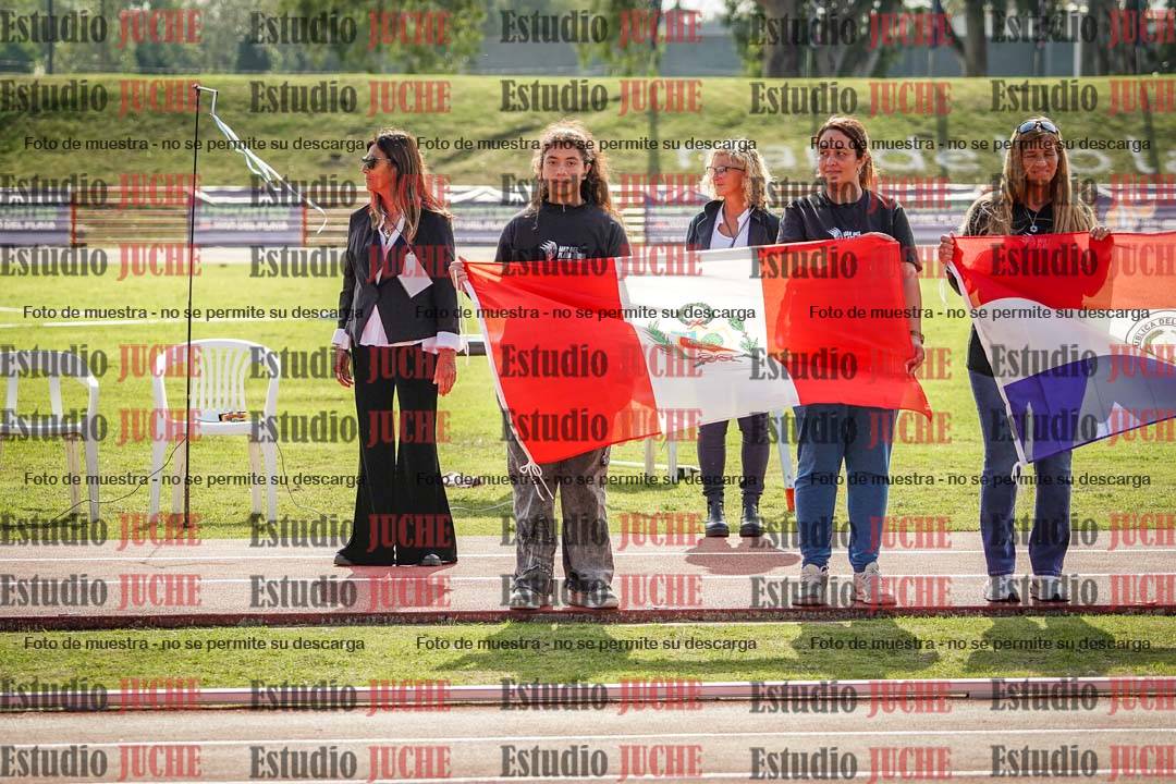 Fotos de algunos extras y podios del día 1