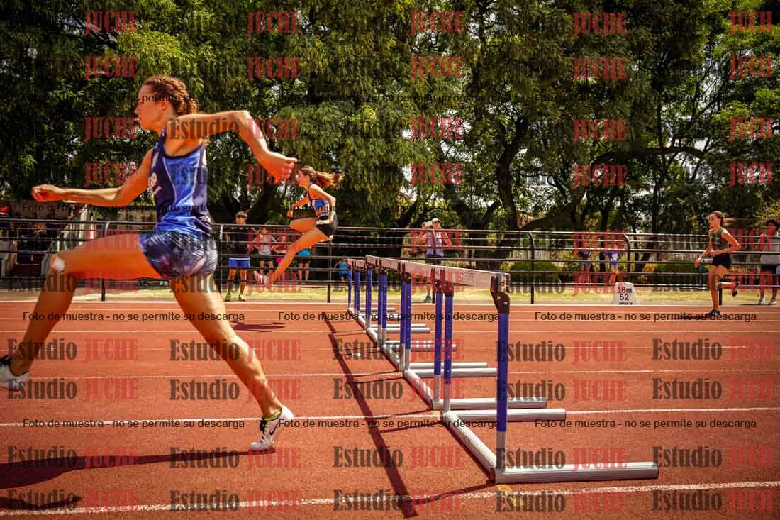 Fotos de los 100 m con vallas de mujeres