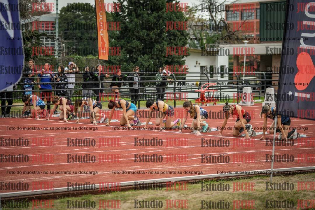 Fotos de los 100 m con vallas de mujeres