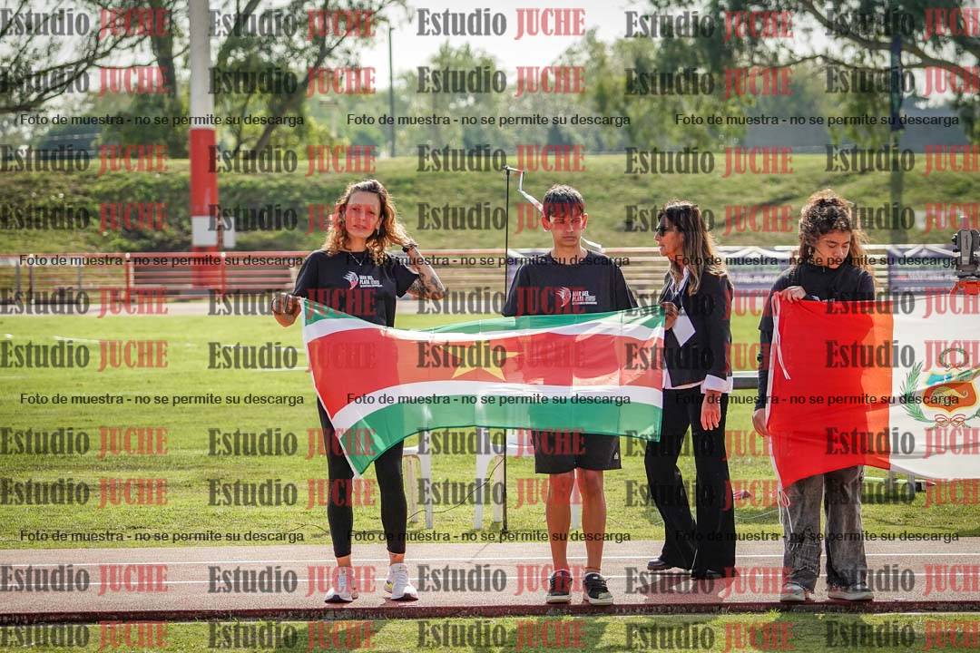 Fotos de algunos extras y podios del día 1