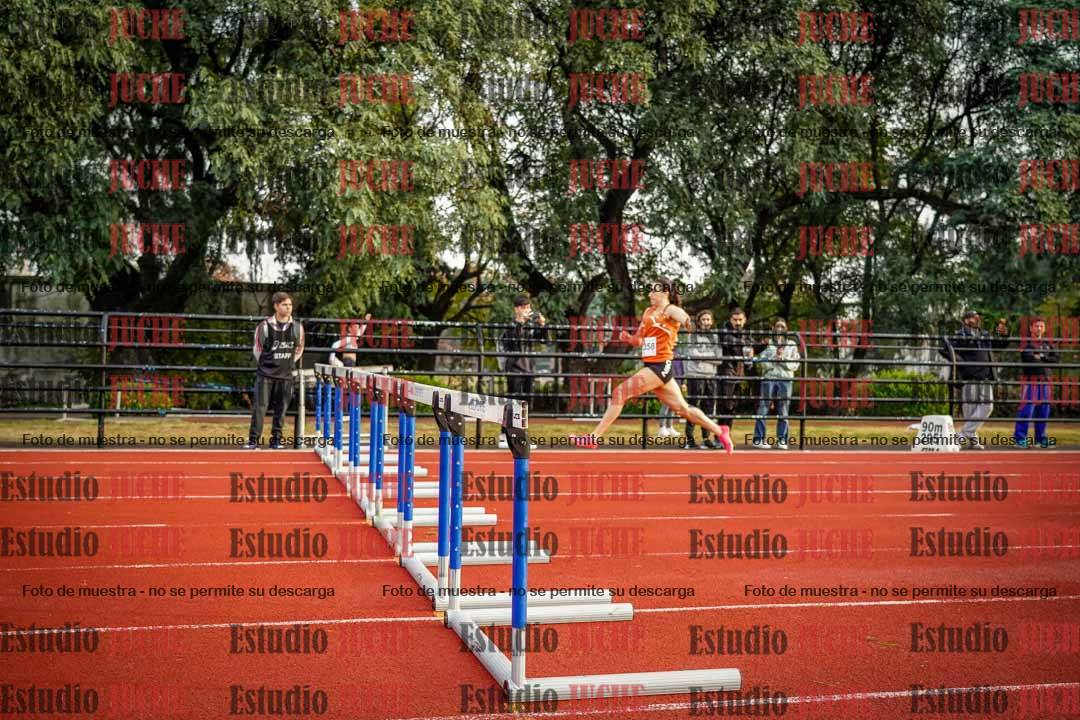 Fotos de los 100 m con vallas de mujeres - heptatlón 1