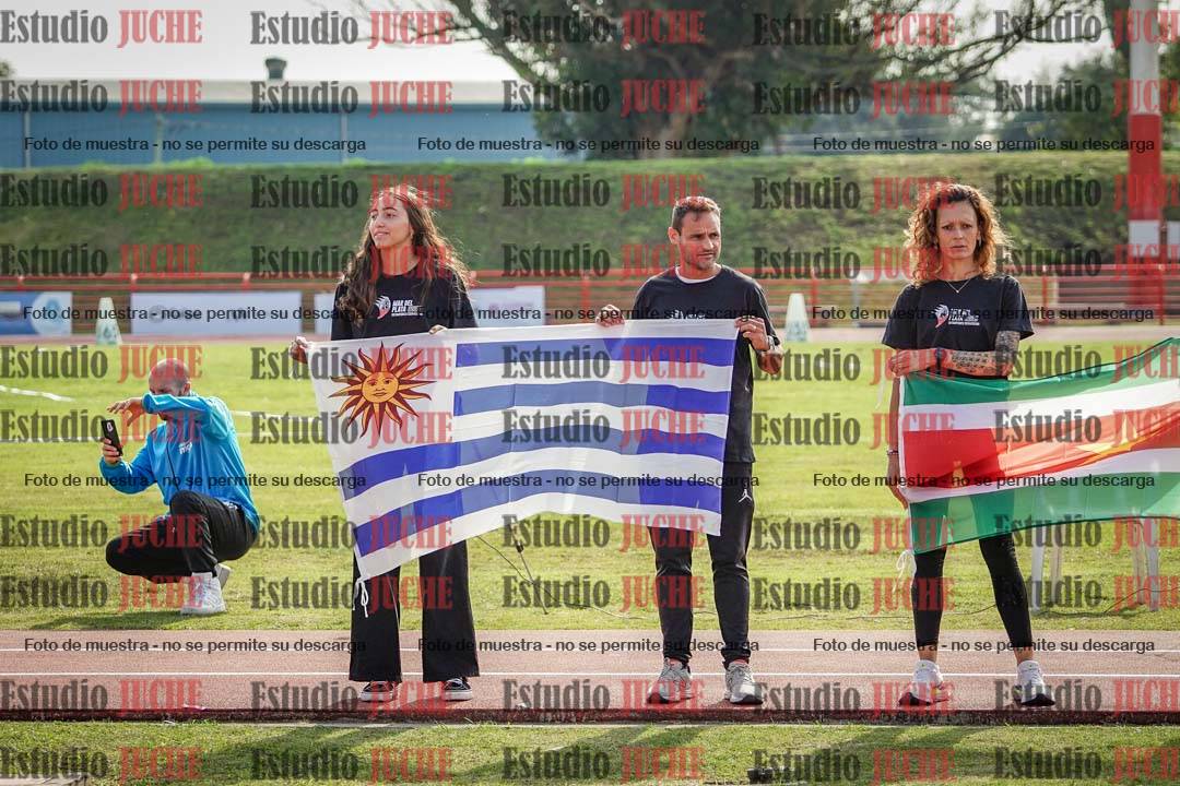 Fotos de algunos extras y podios del día 1
