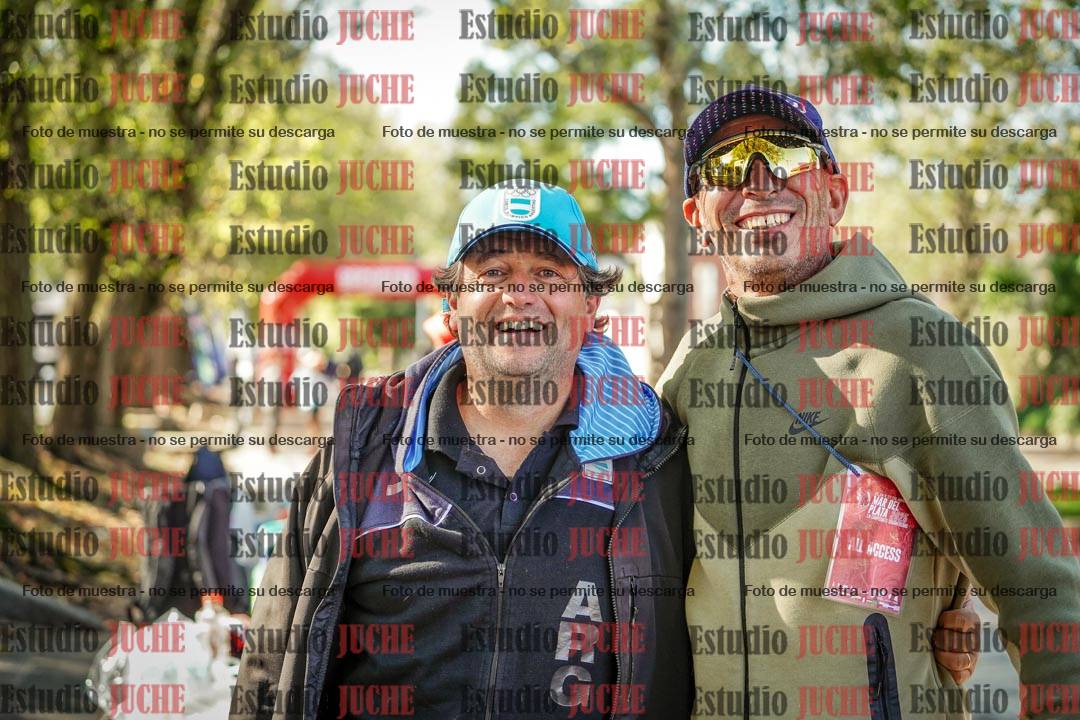 Fotos de algunos extras y podios del día 2