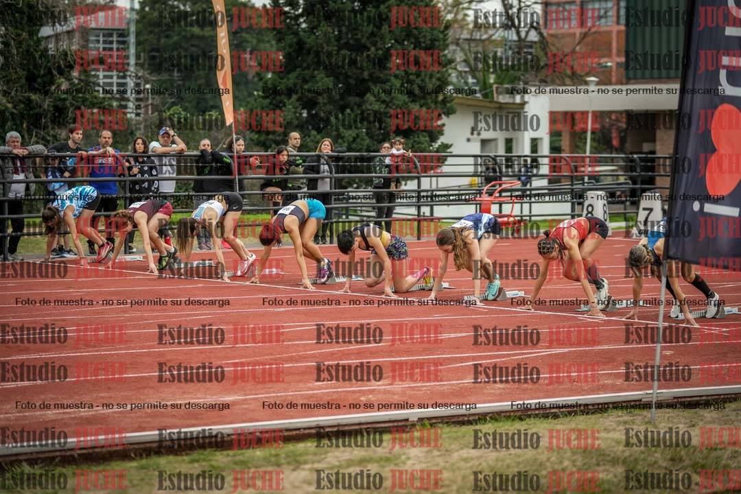 Fotos de los 100 m con vallas de mujeres