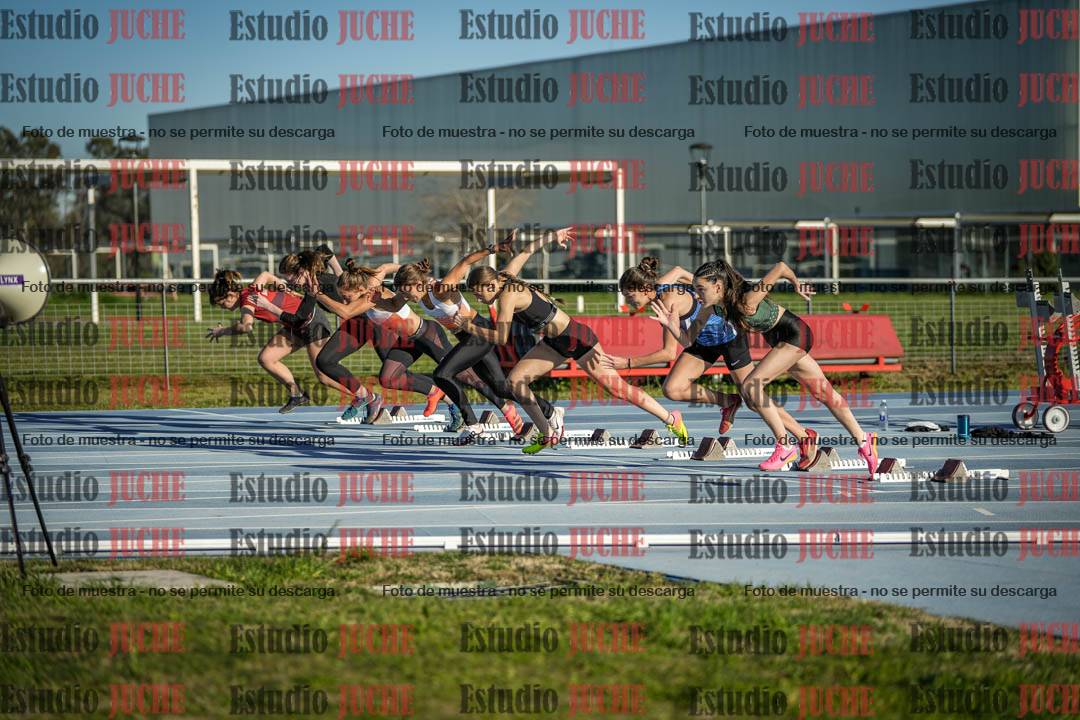 Fotos de los 100 m con vallas de mujeres