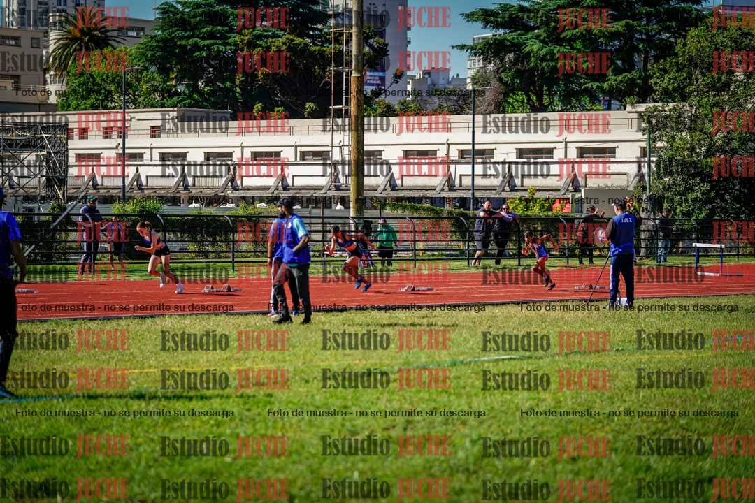 Fotos de los 295 m con vallas de mujeres