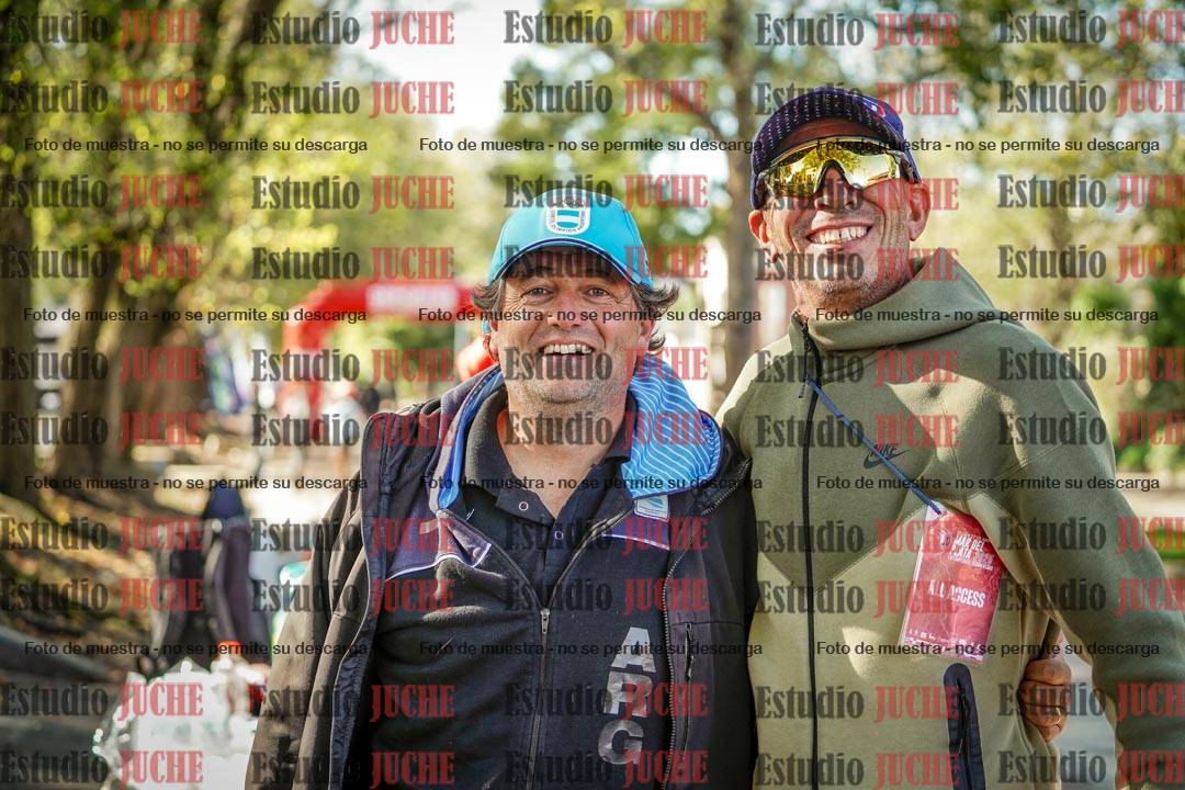 Fotos de algunos extras y podios del día 2