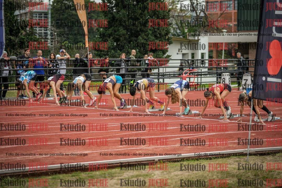 Fotos de los 100 m con vallas de mujeres