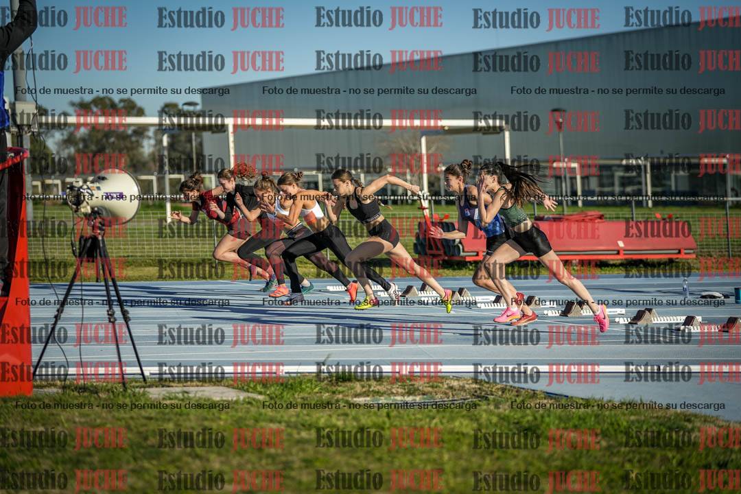 Fotos de los 100 m con vallas de mujeres