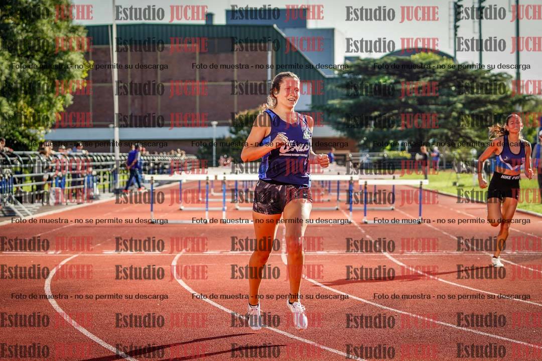 Fotos de los 100 m con vallas de mujeres - heptatlón 1