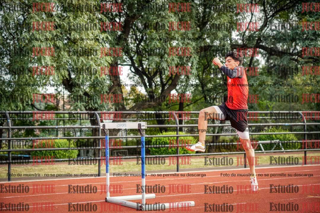 Fotos de los 110 m con vallas de varones - decatlón 6
