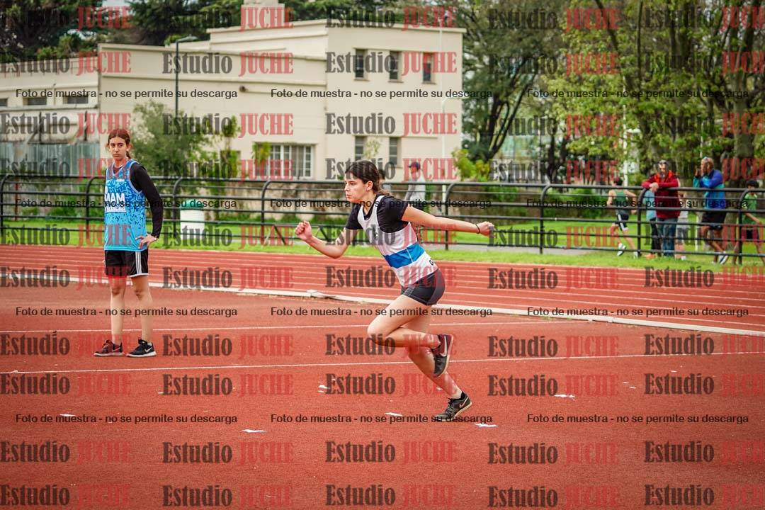 Fotos del salto en alto de mujeres