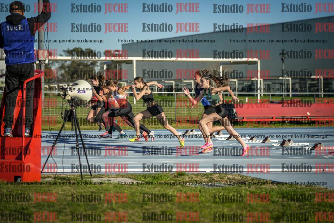 Fotos de los 100 m con vallas de mujeres