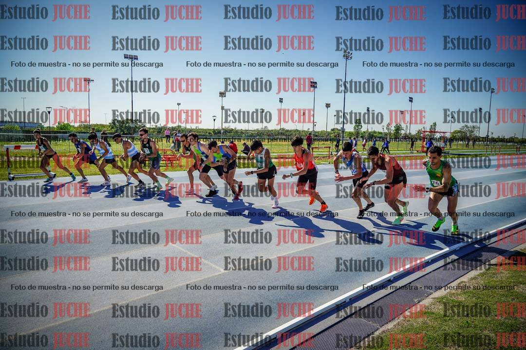 Fotos de los 5000 m de mujeres y varones - serie 1
