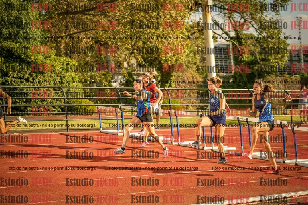 Fotos de los 100 m con vallas de mujeres - combinadas 1