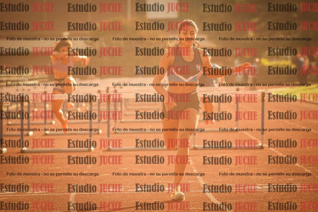 Fotos de los 100 m con vallas de mujeres - combinadas 1