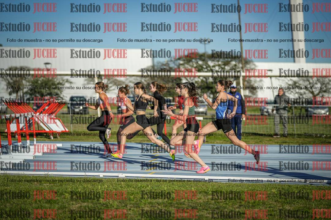 Fotos de los 100 m con vallas de mujeres