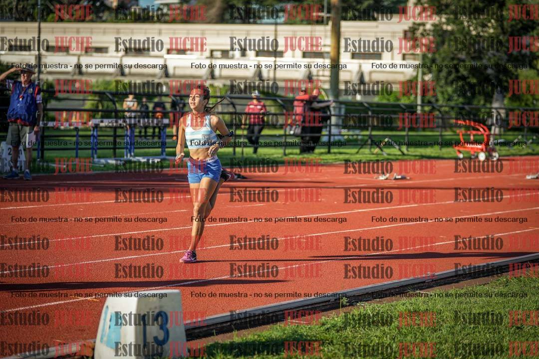 Fotos de los 295 m con vallas de mujeres
