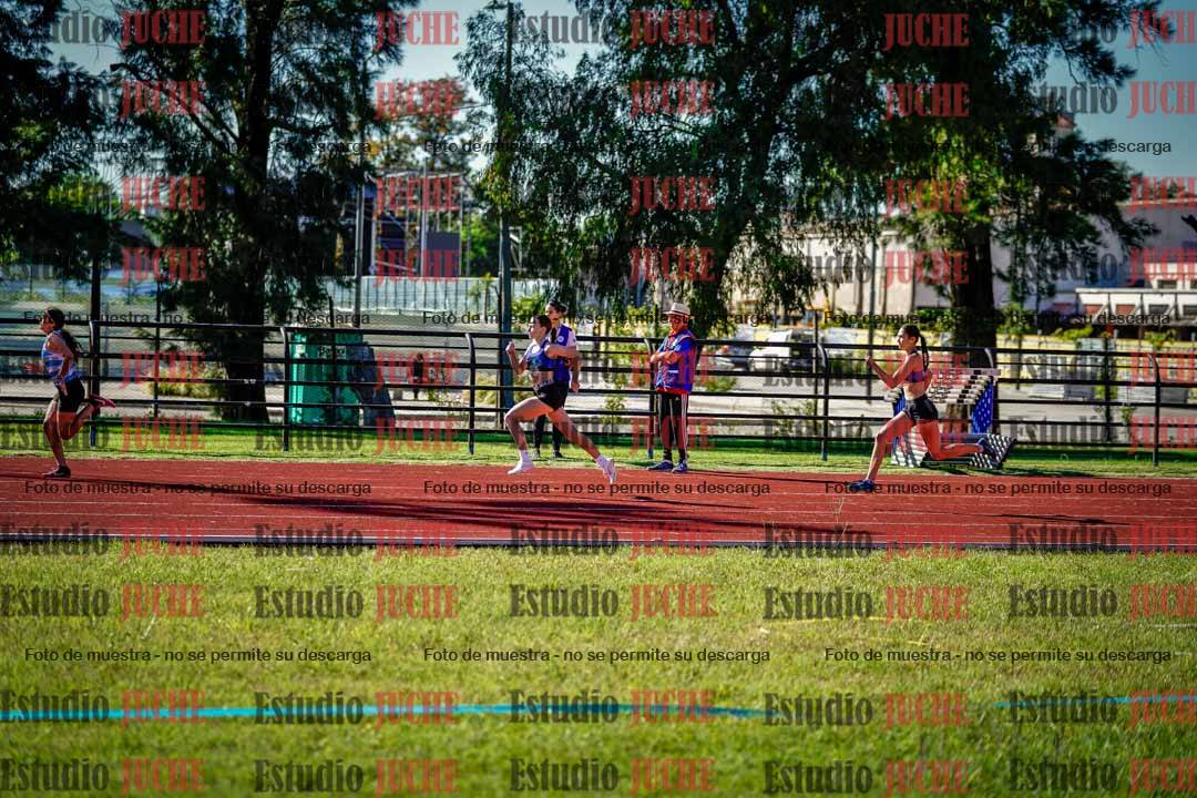 Fotos de los 295 m con vallas de mujeres