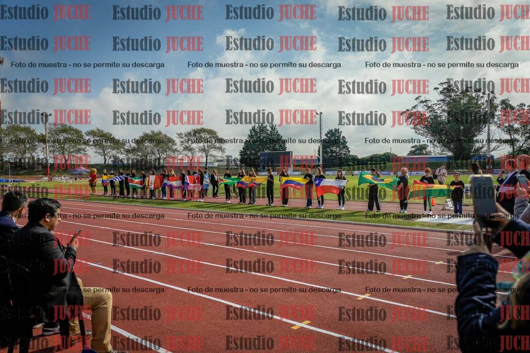 Fotos de algunos extras y podios del día 1