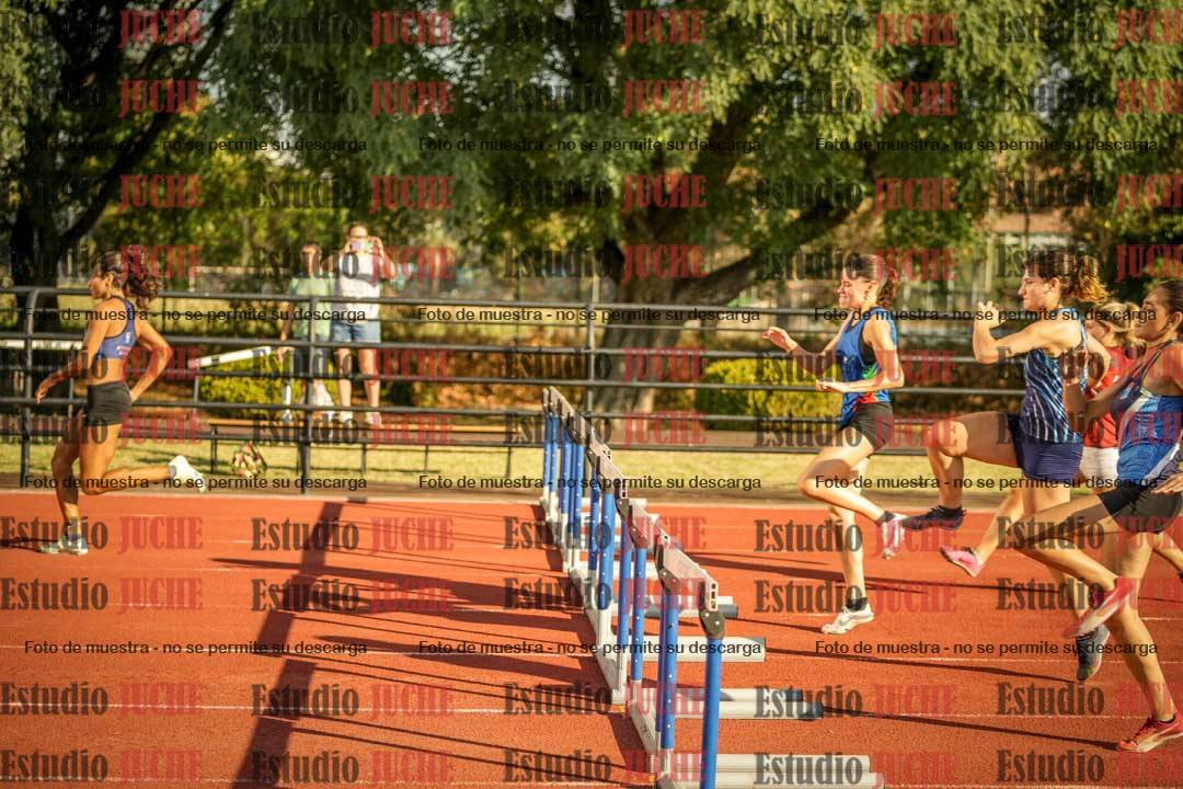 Fotos de los 100 m con vallas de mujeres - combinadas 1
