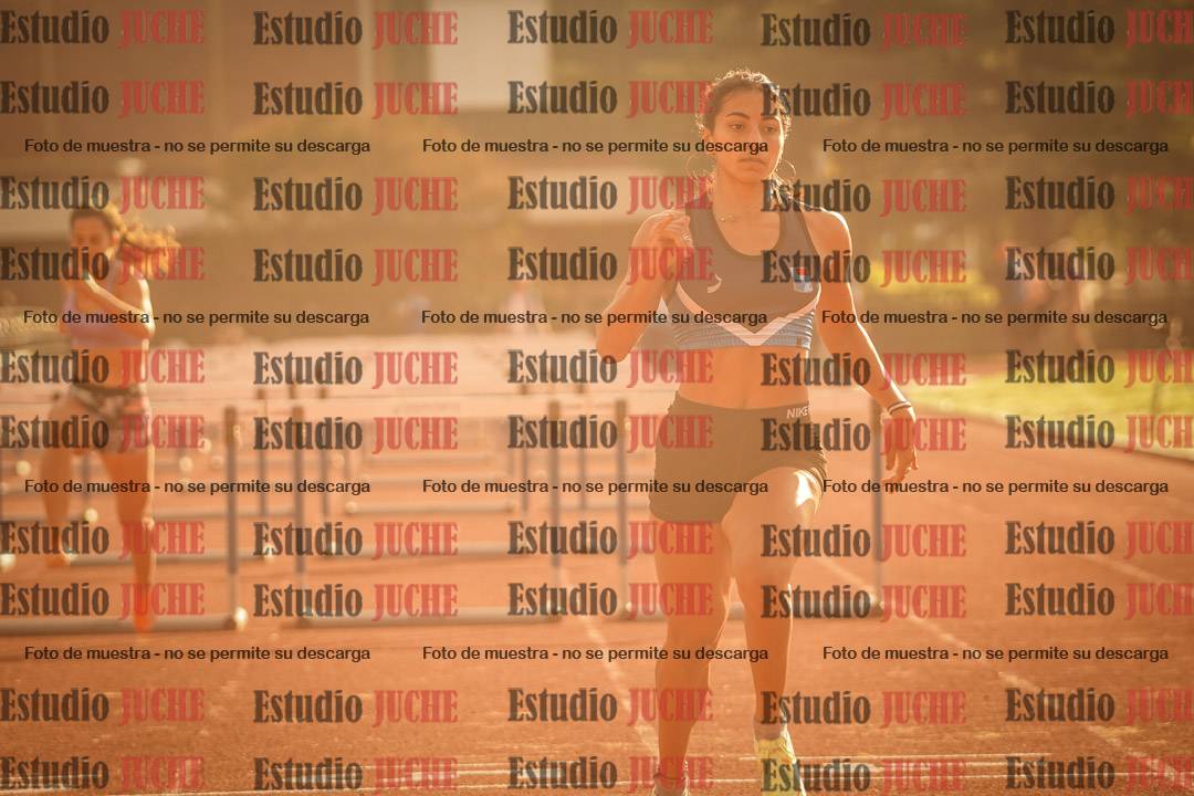 Fotos de los 100 m con vallas de mujeres - combinadas 1