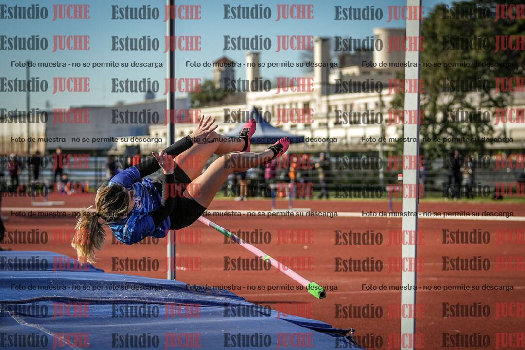 Fotos del salto en alto - todos los grupos