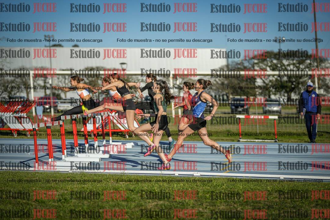 Fotos de los 100 m con vallas de mujeres
