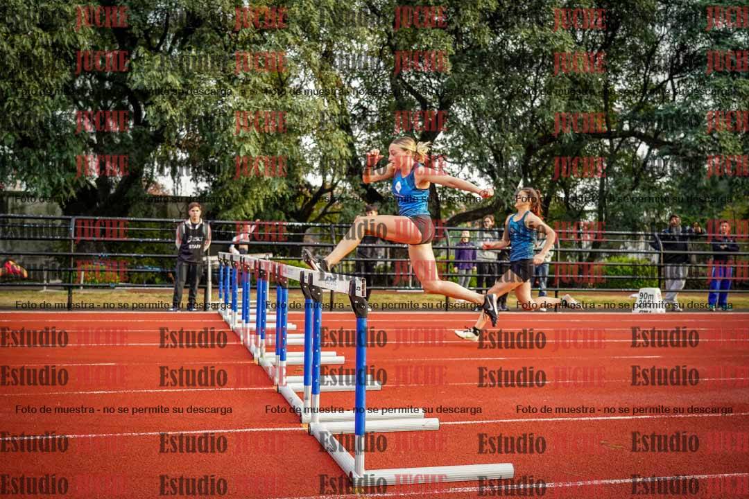 Fotos de los 100 m con vallas de mujeres - heptatlón 1