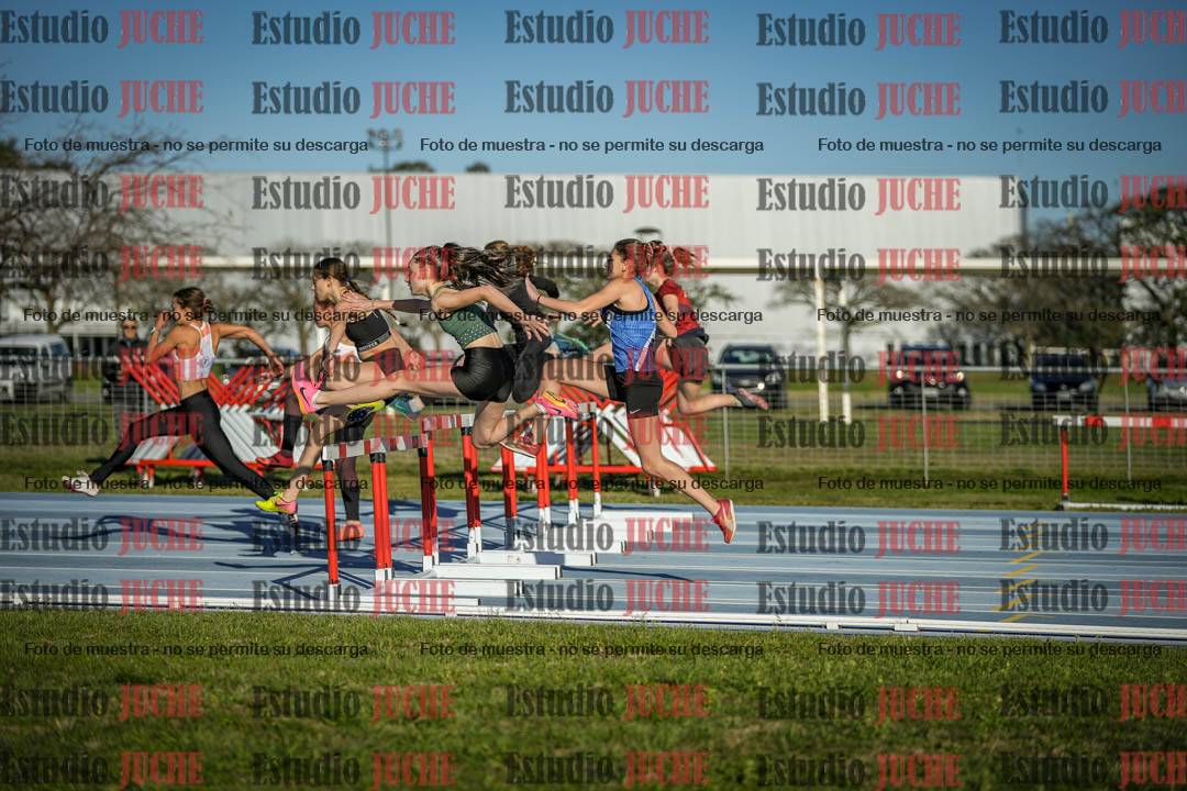 Fotos de los 100 m con vallas de mujeres