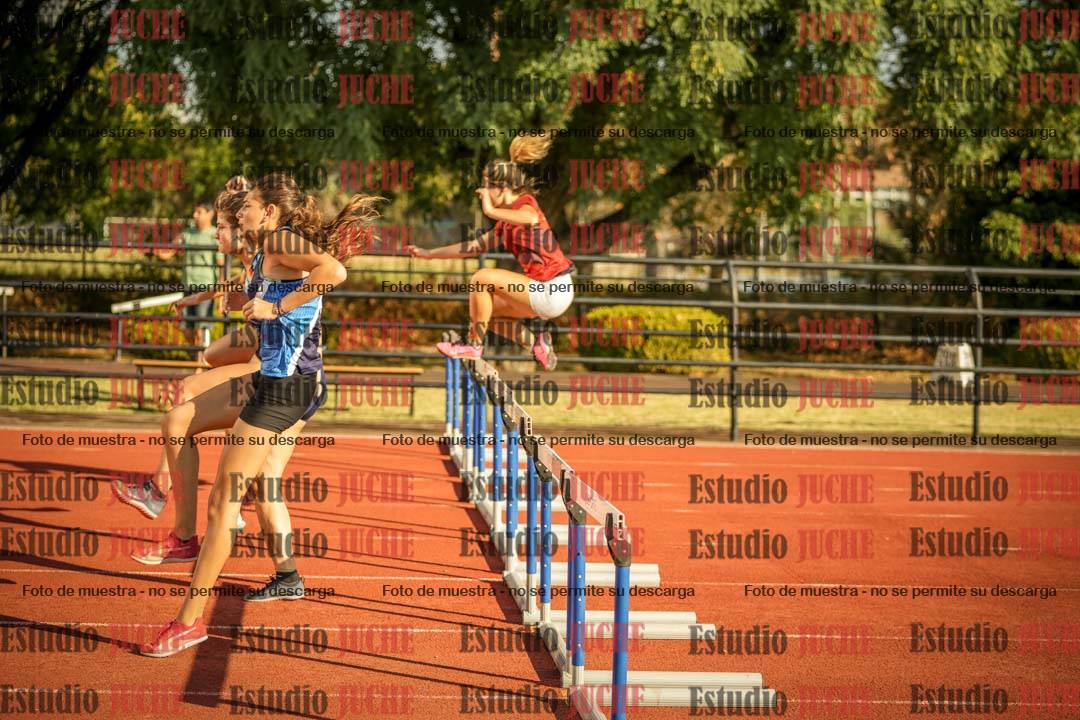 Fotos de los 100 m con vallas de mujeres - combinadas 1