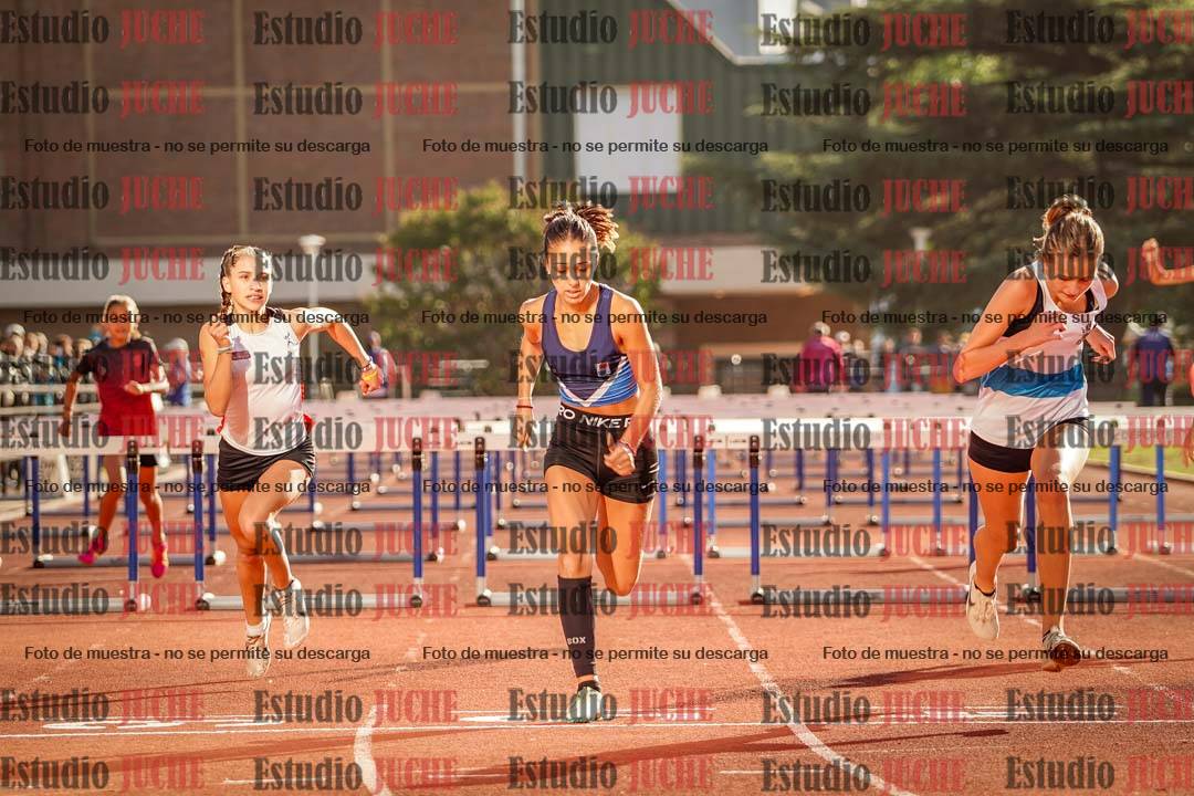Fotos de los 80 m con vallas de mujeres - U16