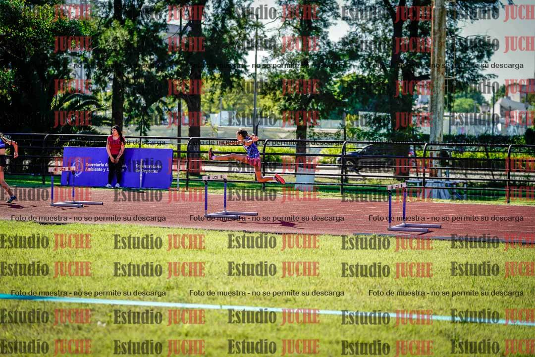 Fotos de los 295 m con vallas de mujeres