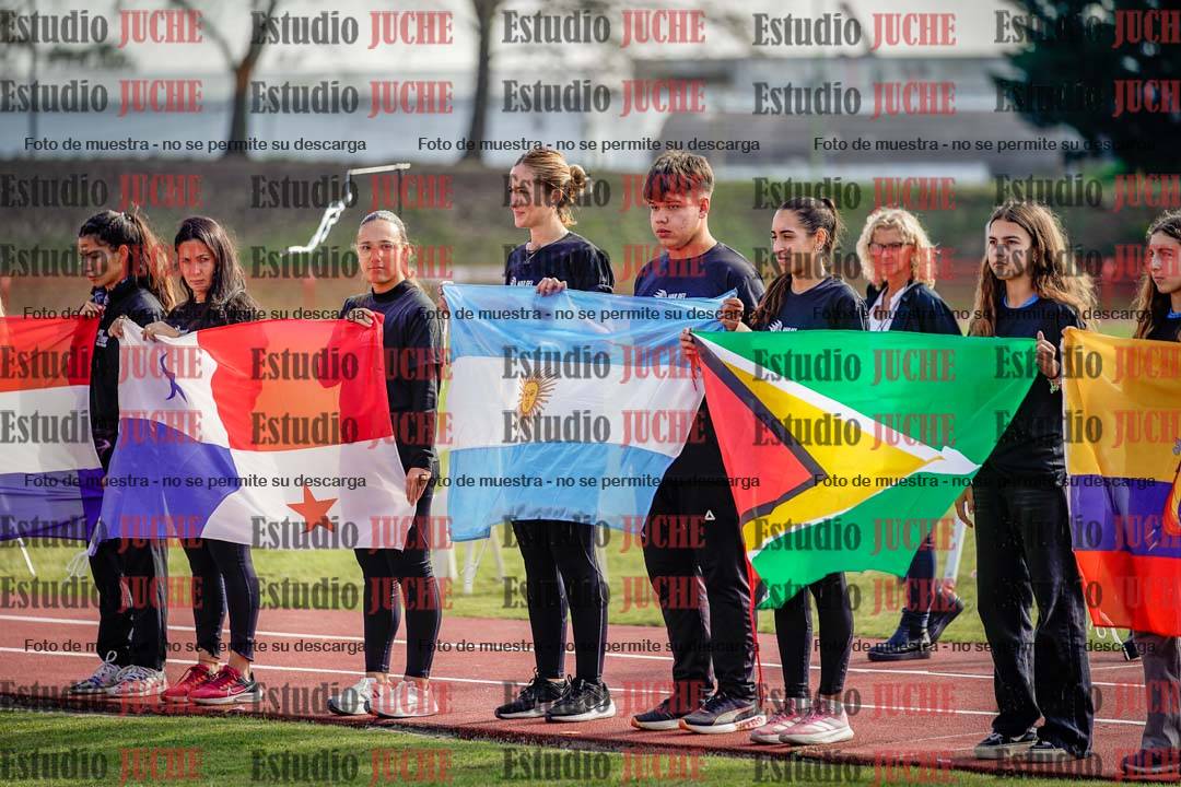 Fotos de algunos extras y podios del día 1